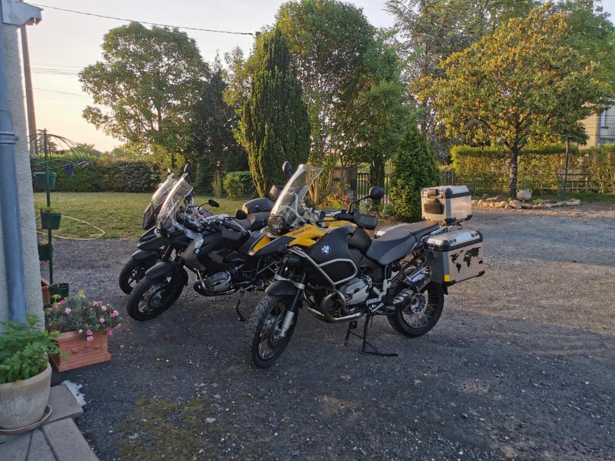 Le Nid De L'Ecureuil Bed and Breakfast Brens  Buitenkant foto