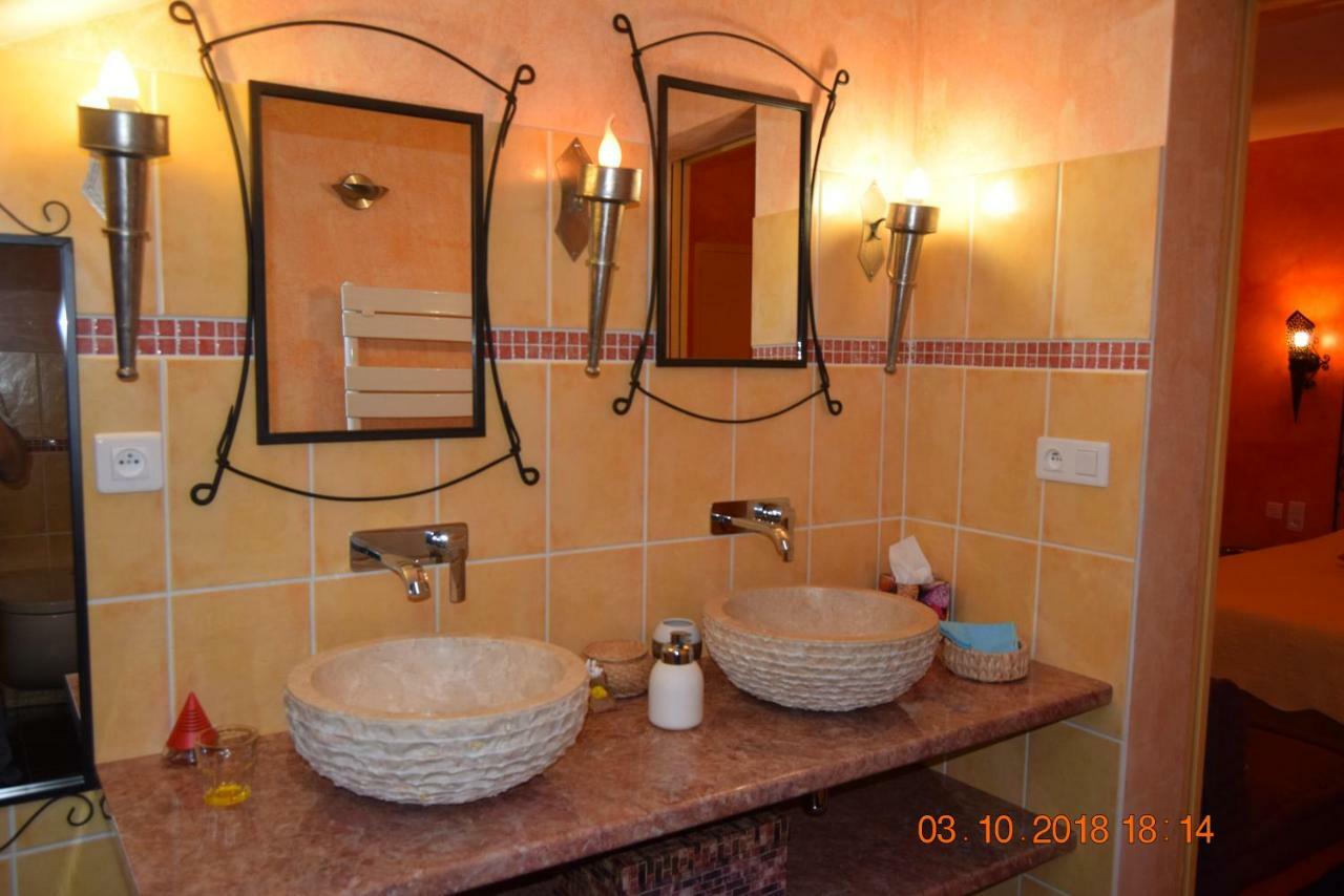 Le Nid De L'Ecureuil Bed and Breakfast Brens  Buitenkant foto