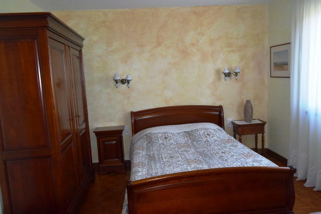 Le Nid De L'Ecureuil Bed and Breakfast Brens  Buitenkant foto