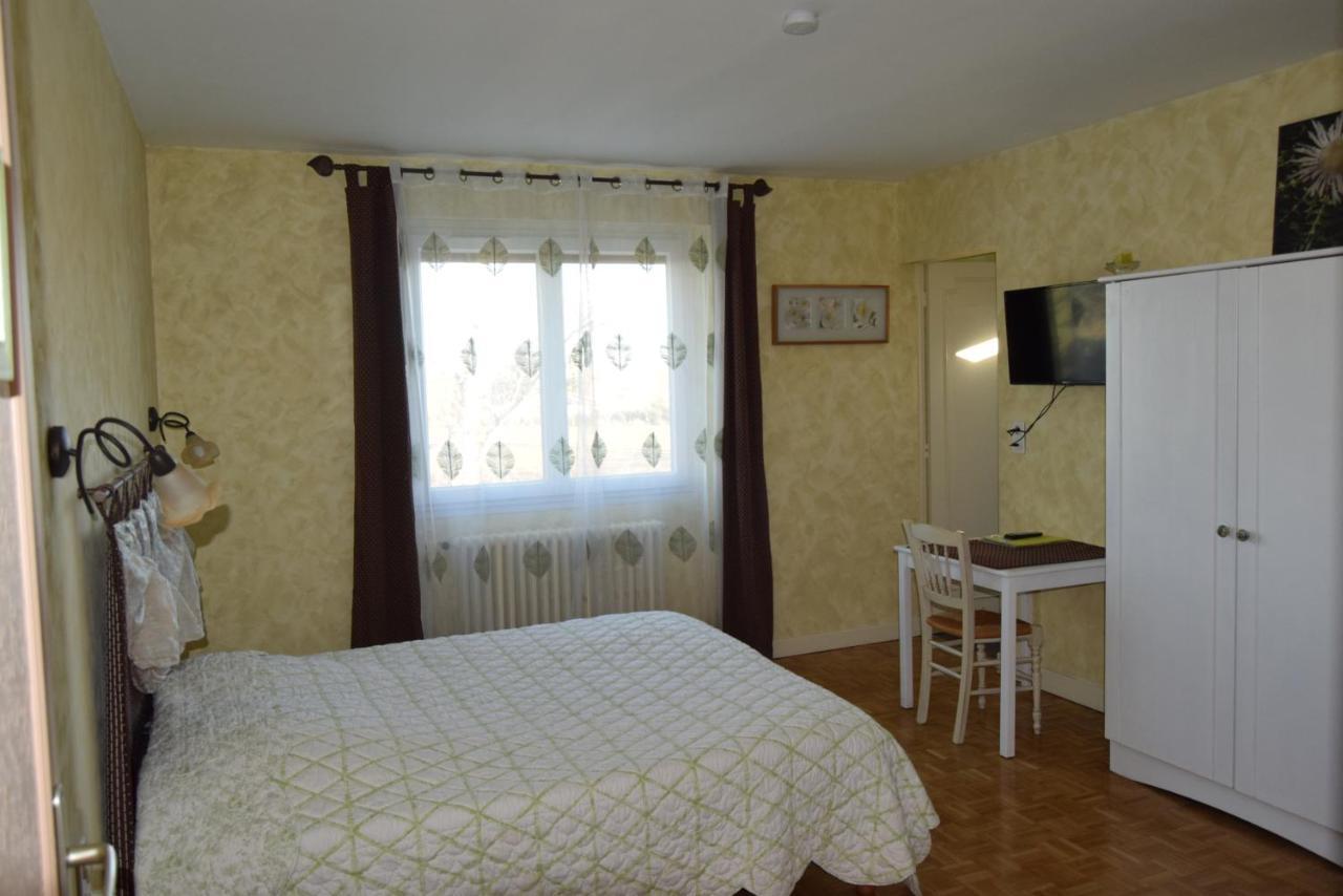 Le Nid De L'Ecureuil Bed and Breakfast Brens  Buitenkant foto